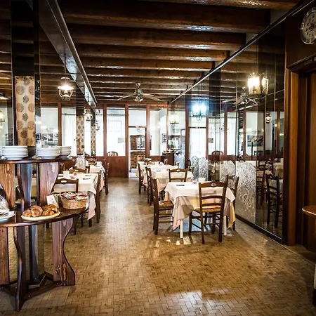 Johnson Отель 2*