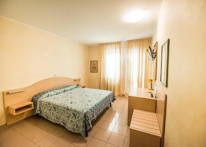 Johnson Отель Пескьера-дель-Гарда