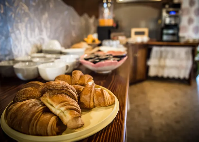 Отель Johnson 2*