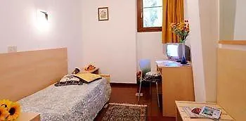 Johnson Отель Пескьера-дель-Гарда