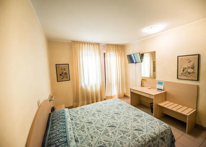 존슨 2* 페스키에라델가르다